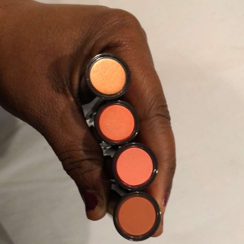 5 MaryKay lipstick it’s abundle for ($80)$19 each